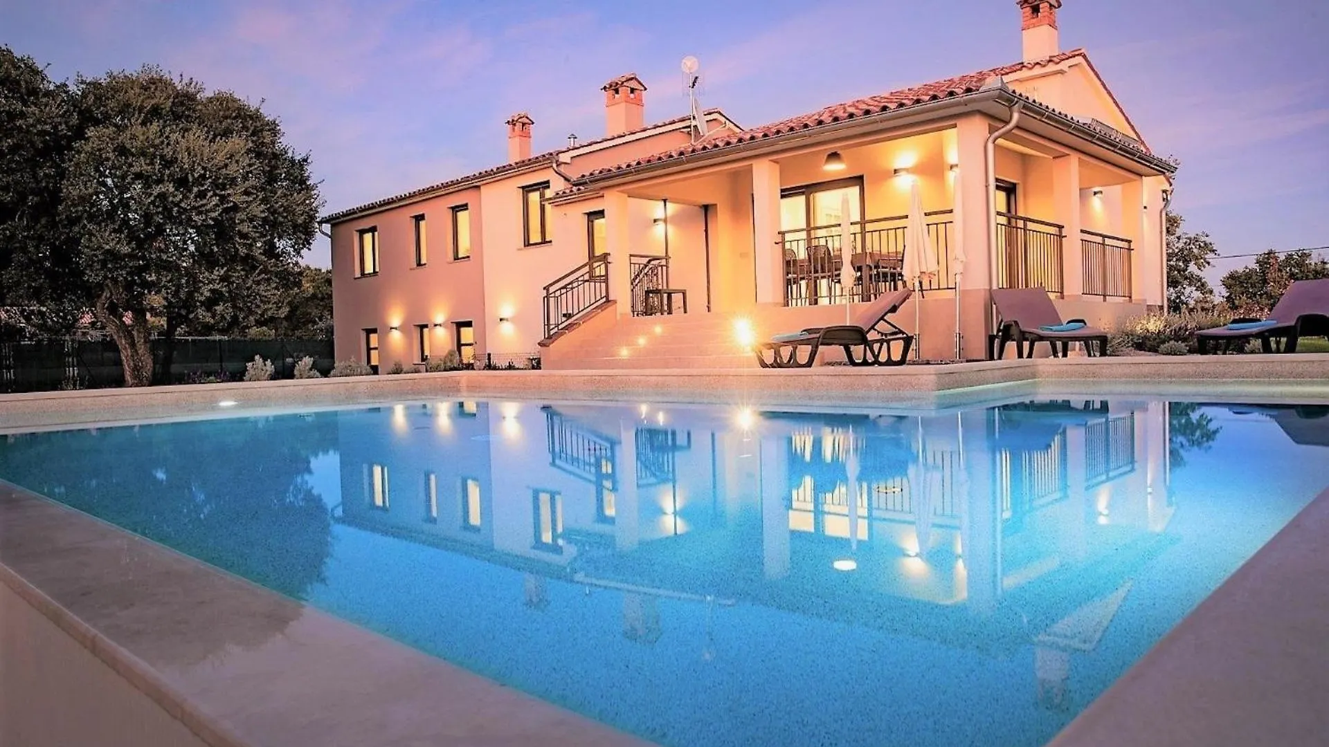 Ferienhaus Mit Privatpool Fuer 6 Personen Ca 160 Qm In Pula, Istrien Istrische Riviera
