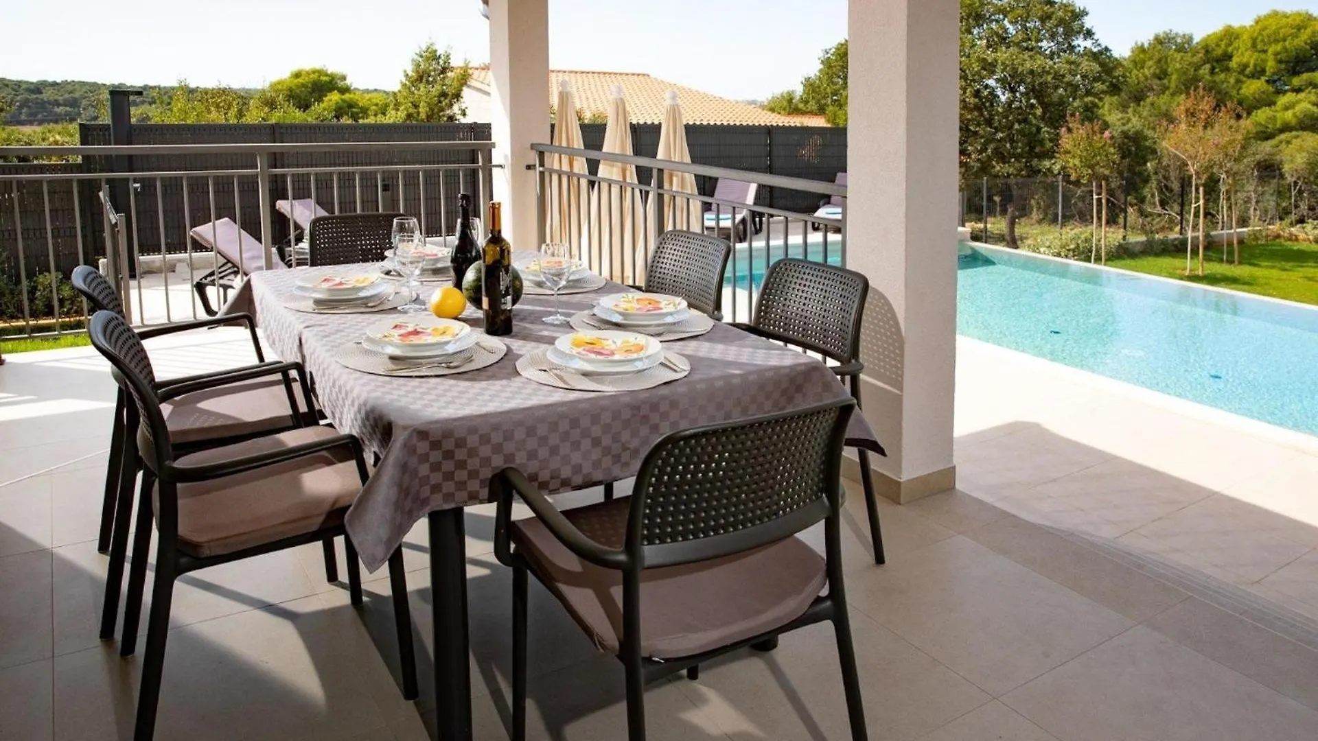 Ferienhaus Mit Privatpool Fuer 6 Personen Ca 160 Qm In Pula, Istrien Istrische Riviera Croatia